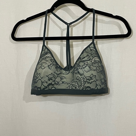 Lululemon Live in Lace Bralette size M - Picture 1 of 4
